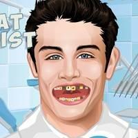 Игра Томас у стоматолога онлайн